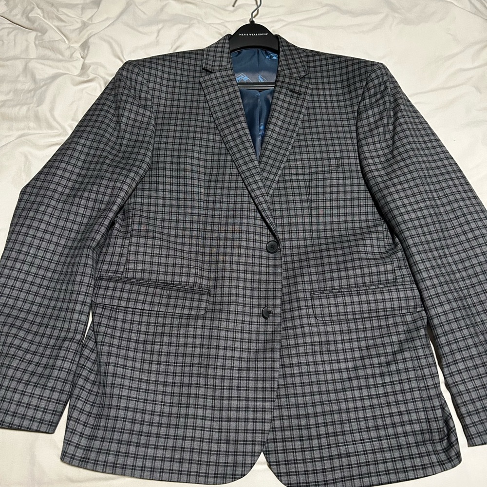 Men’s blazer.
